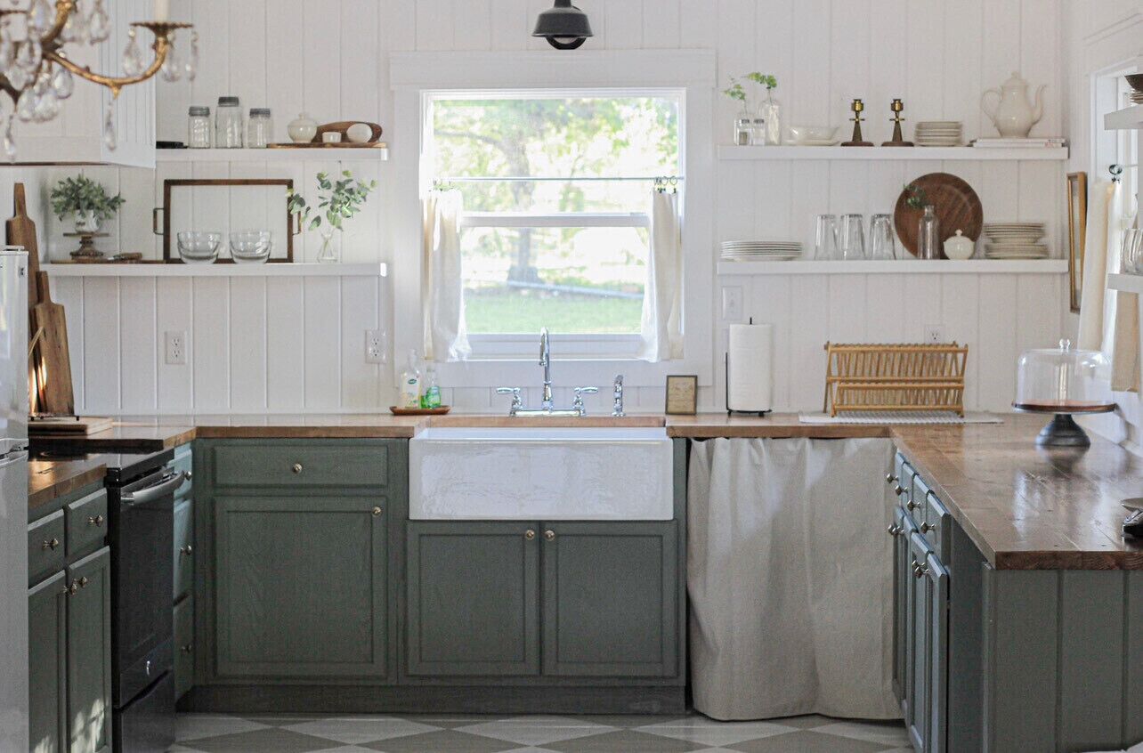 Charming 3/2 Farmhouse Near Fixer Upper and Gathering Oaks