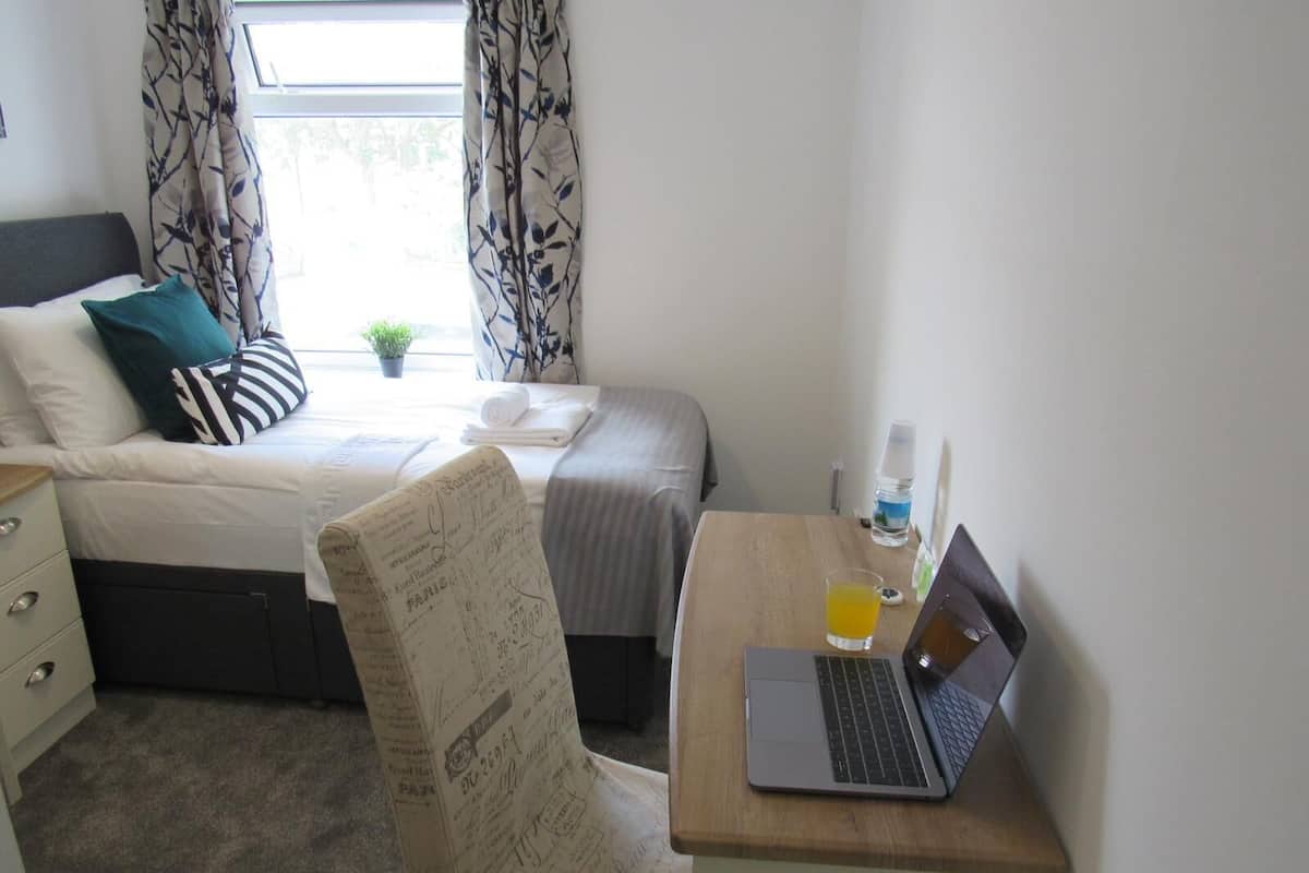 Economy Single Room | Egyptian cotton sheets, premium bedding, desk, laptop workspace