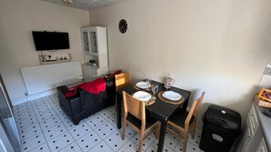 Apartment | Dining