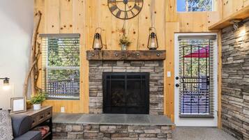 House, Multiple Beds, Patio, Garden View | Interior