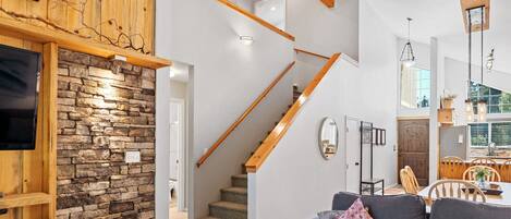 Casa, várias camas, varanda, vista para o jardim | Parte interna