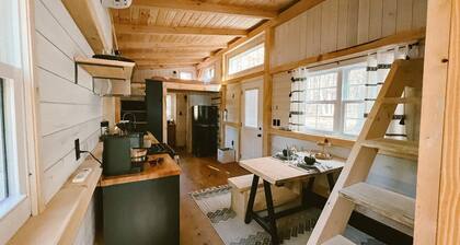 COZY PSU Rustic Tiny Home and Fishing Retreat