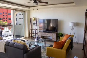 Televisión y bocina smart 