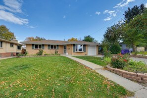 Exterior - < 7 Mi to Dtwn: Denver Home w/ Large Yard! (Denver)