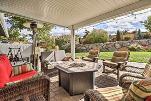 Terrace/patio - Hot Tub & Fire Pit: Reno Gem 12 Mi to Skiing (Reno)