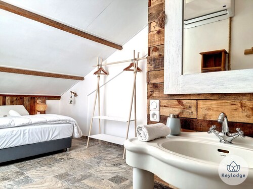 Étoile Bleue - 150m2 T4 in the centre of St-Gilles