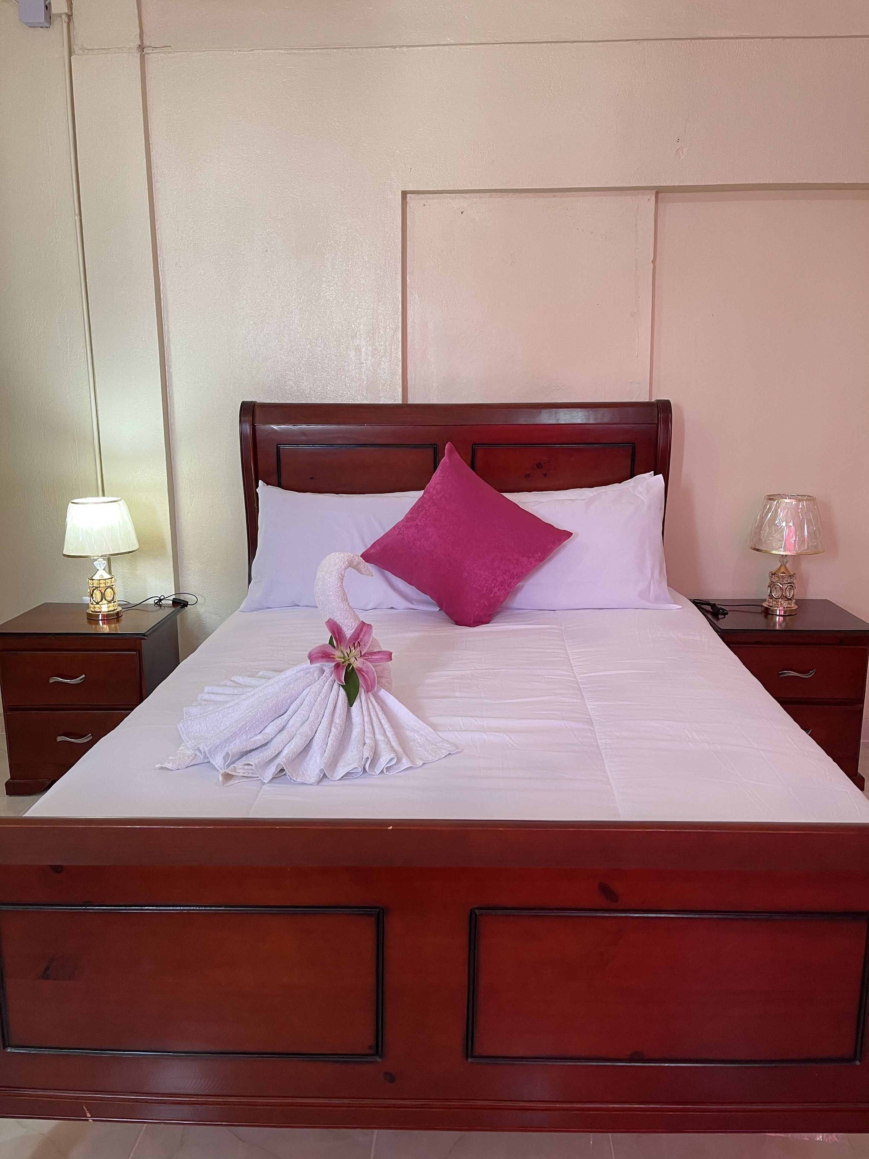 Triple Room | In-room safe, free WiFi, bed sheets