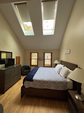 3 chambres, fer et planche à repasser, lit parapluie, Wi-Fi gratuit