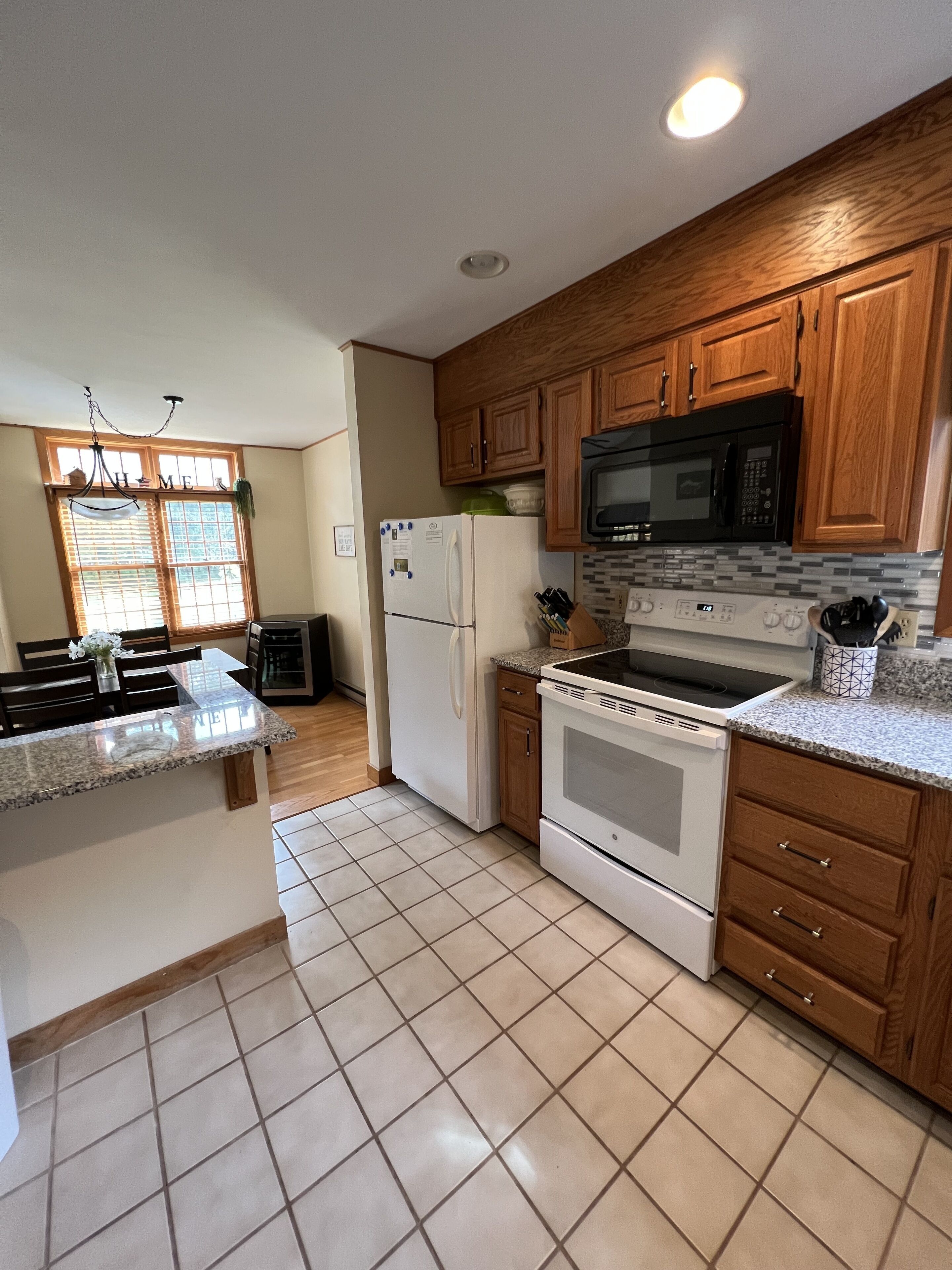 冰箱、微波炉、烤箱、炉灶