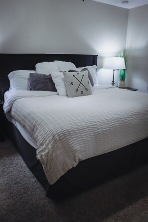 2 soverom, strykejern/-brett, reiseseng for barn og wi-fi (inkludert)