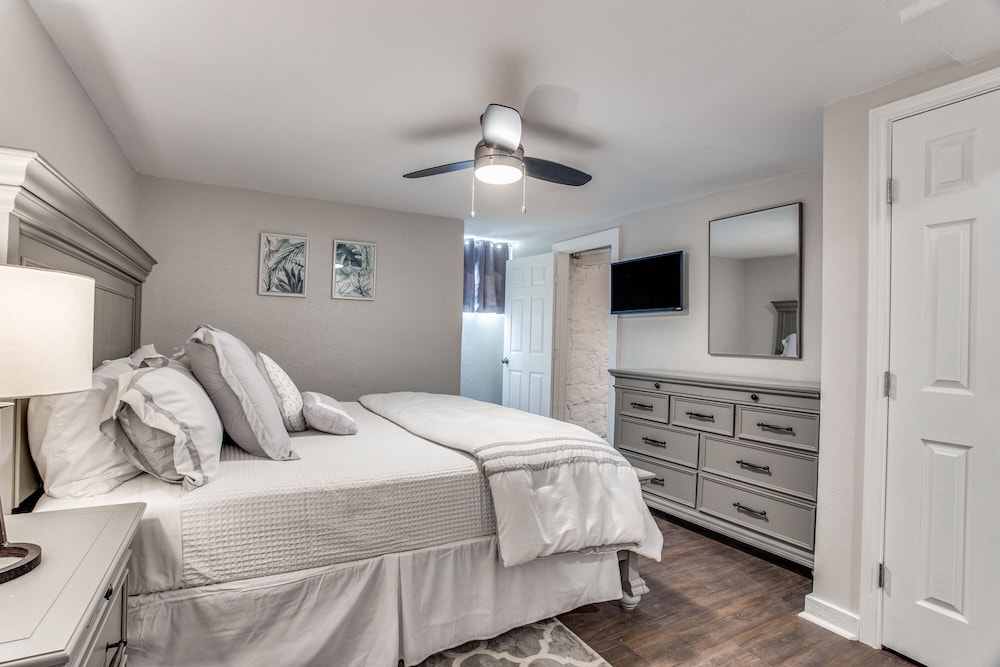 The Retreat on Rucker Granbury Vrbo