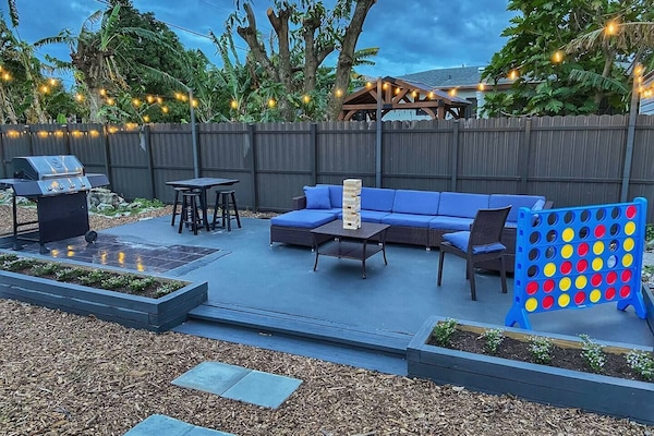 Relaxing backyard patio for the whole group to enjoy!
