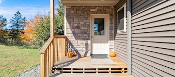 Wisconsin River Retreat, south of Tomahawk, 35 min to Granite Peak, King Bed!
