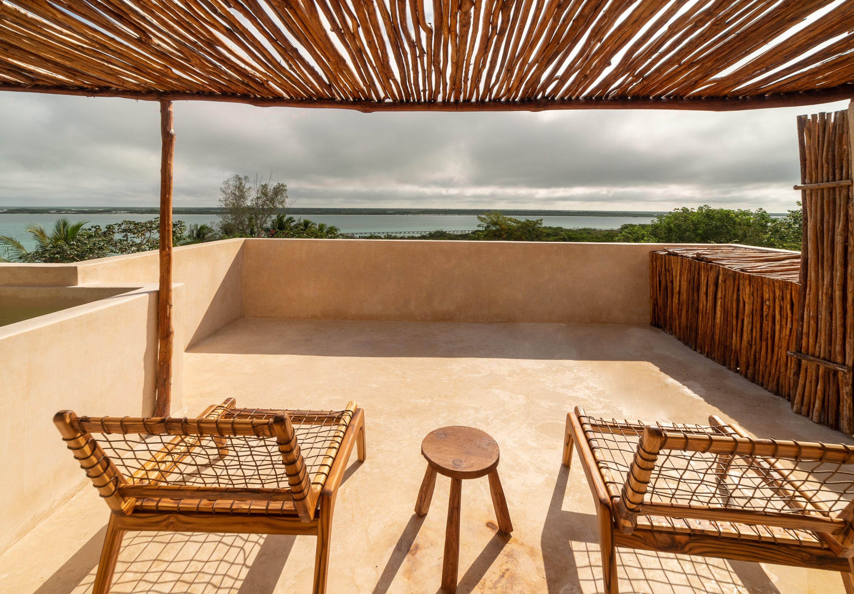 Deluxe Studio Suite, 1 King Bed | Terrace/patio