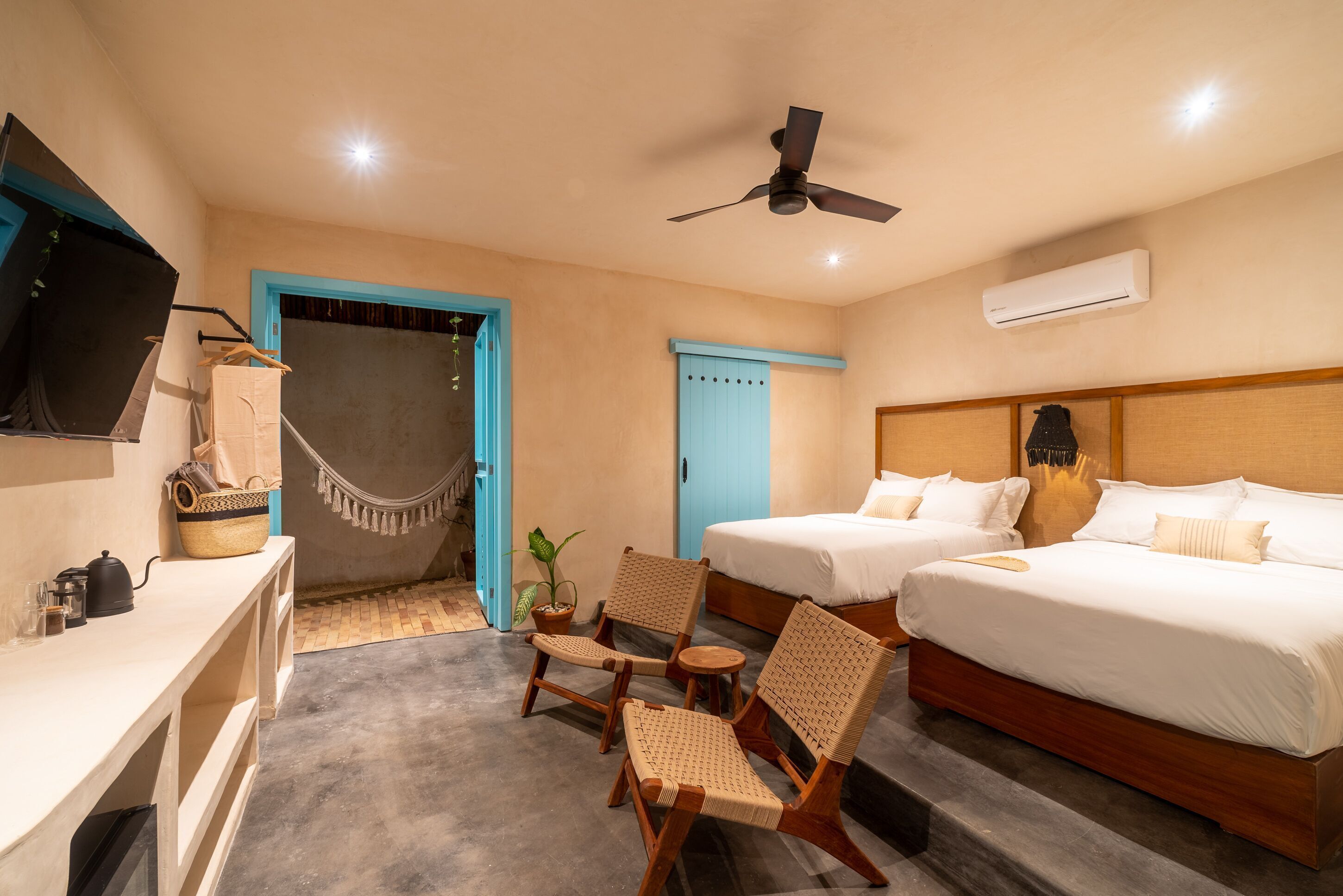 Egyptian cotton sheets, premium bedding, minibar, in-room safe