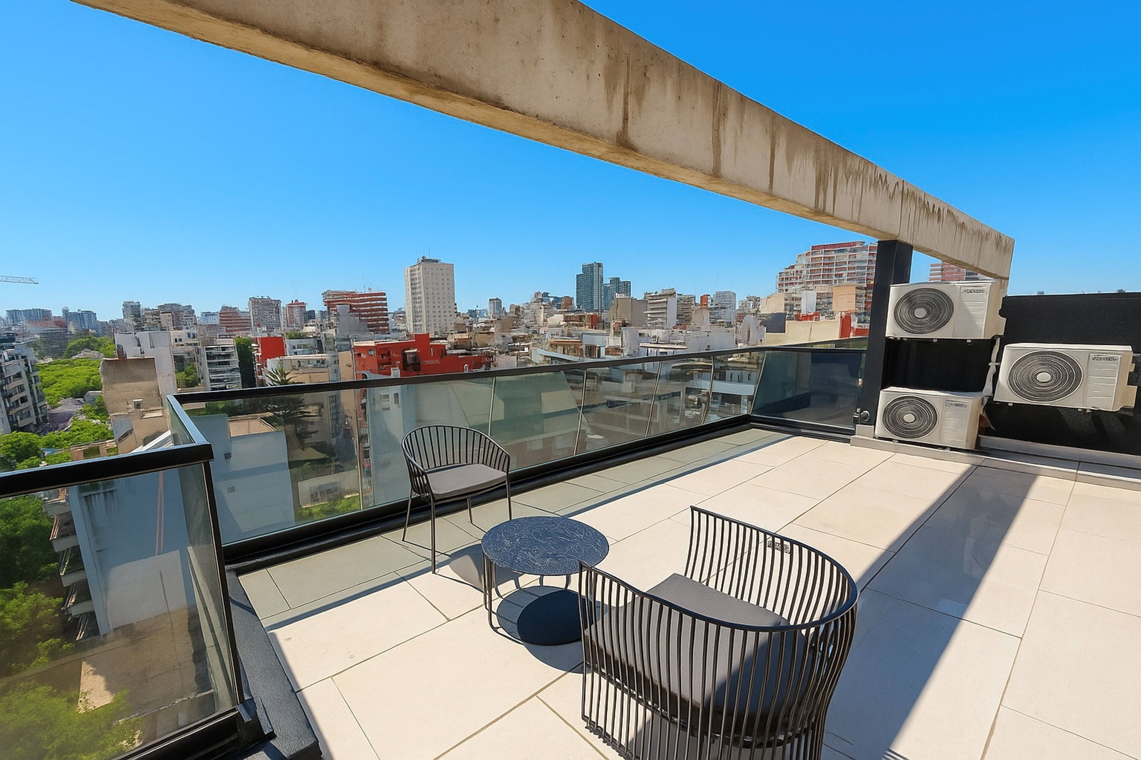 Deluxe-Apartment, 2 Schlafzimmer, Whirlpool, Stadtblick | Terrasse/Patio