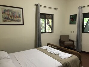 2 dormitorios, caja fuerte, wifi y ropa de cama