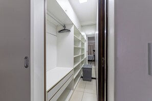Comfort Apartment | 2 bedrooms, iron/ironing board, free WiFi - APTO Beira-Mar | Conforto e Charme | Pé na Areia | Barra Bali | Destino BSM 329 (Barra de São Miguel)