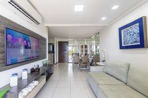 Comfort Apartment | Living area - APTO Beira-Mar | Conforto e Charme | Pé na Areia | Barra Bali | Destino BSM 329 (Barra de São Miguel)