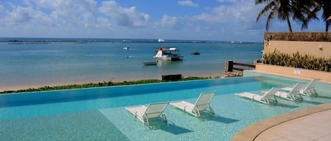 Comfort Apartment | Pool | Outdoor pool