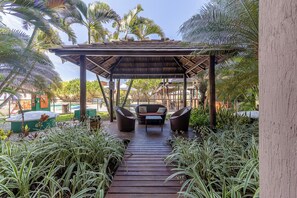 Gazebo - APTO Beira-Mar | Conforto e Charme | Pé na Areia | Barra Bali | Destino BSM 329 (Barra de São Miguel)