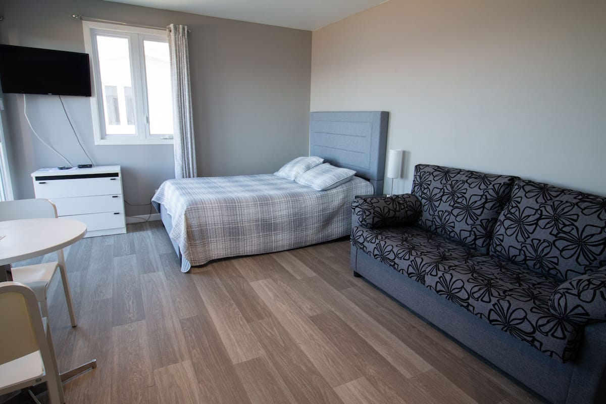Standaard huisje | 1 slaapkamer, babybedden, extra bedden, gratis wifi
