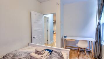 2 bedrooms, desk, iron/ironing board, WiFi