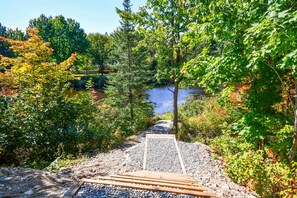 Property grounds - BOREAL PARADISE with SPA - FOXY 1.25hrs from Mtl (Saint-Côme)