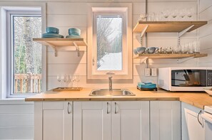 Fridge, microwave, oven, stovetop - NATURAL PARADISE with SPA-BUFFALO 1.25hrs from Mtl (Saint-Côme)