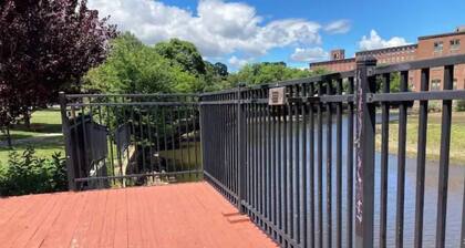 🍷Wine & WiFi✔️at Riverwalk! Full Kitchen - Parking!