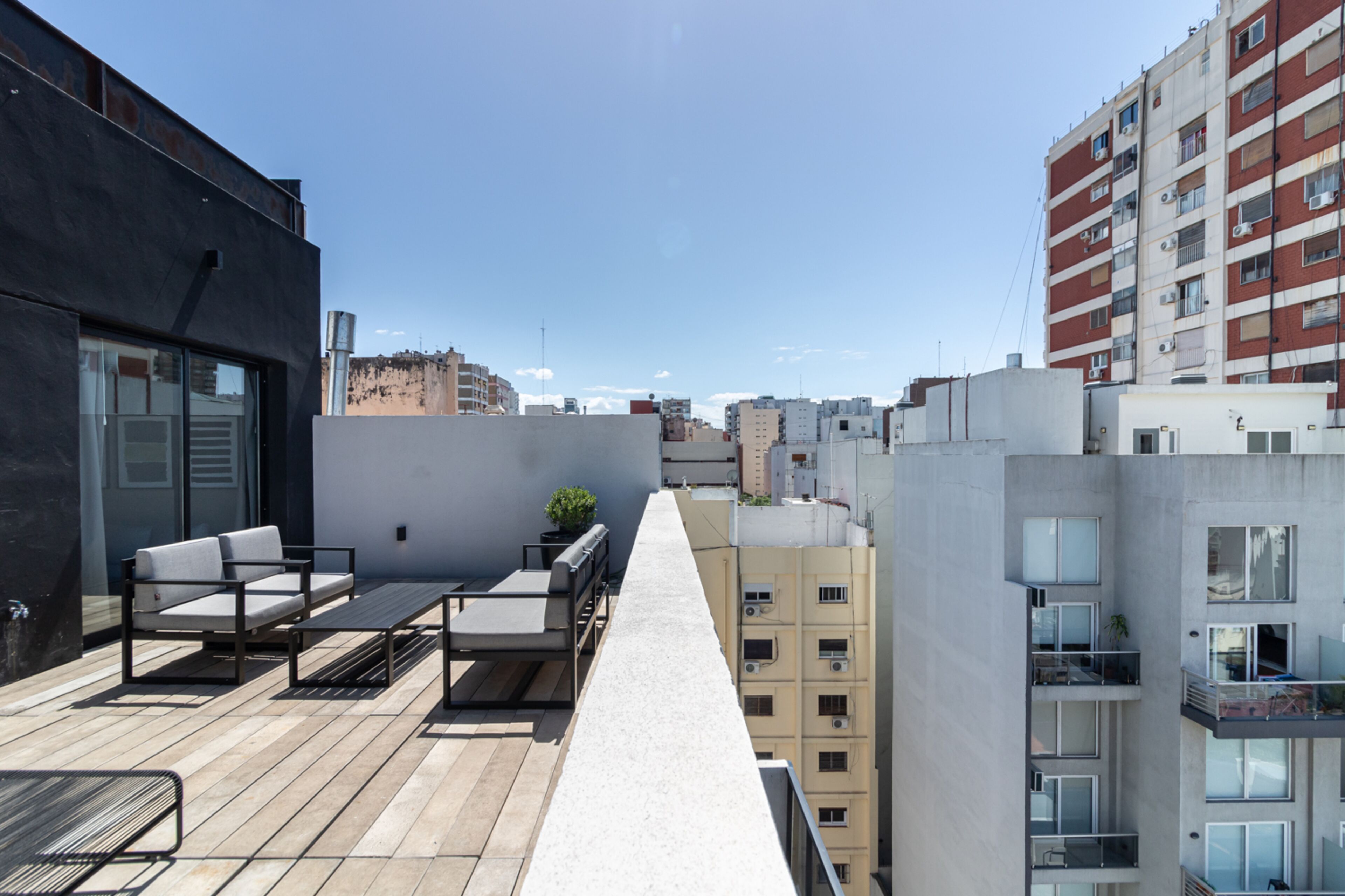 Luxury Apartment (9A) | Balcony