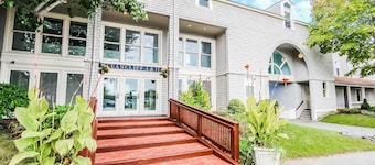 Oceancliff Resort I & II