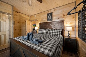 3 室のベッドルーム、アイロン / アイロン台、WiFi (無料)、ベッドシーツ