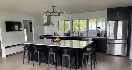 Lake Home perfect for families in a quiet Lake Antoine neighborhood.