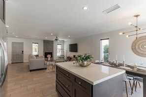 Interior - Desert Gem! New Saltwater Pool, Close to Hiking Trails + Golf Courses (La Quinta)