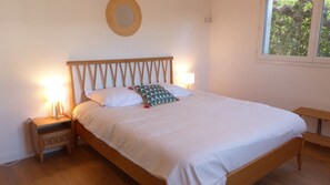 4 bedrooms, iron/ironing board, travel cot, free WiFi