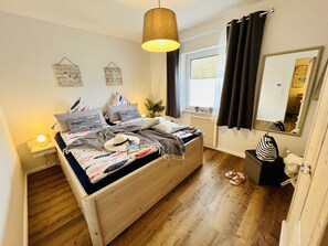 1 bedroom, in-room safe, iron/ironing board, travel crib