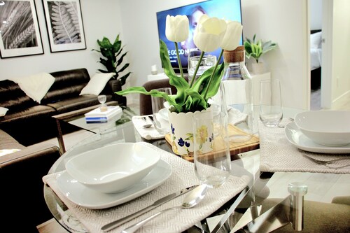 Cozy and Luxurious suite in Lake Community of Mahogany