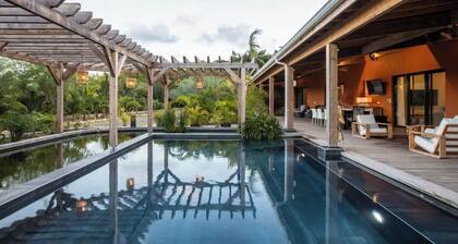 Villa Koi - Tropical Garden