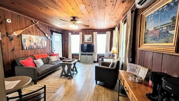 Comfort Cottage | Living area