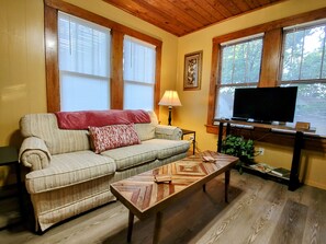 Cabin | Living area - Edgewater Resort (Hot Springs)