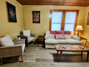 Cabin | Khu phòng khách