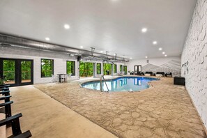 Piscine intérieure, piscine chauffée