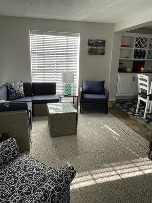 スマートテレビ、暖炉、PC モニター、プリンター