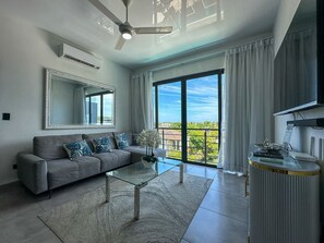 40-吋智慧型電視、有線頻道、地暖系統