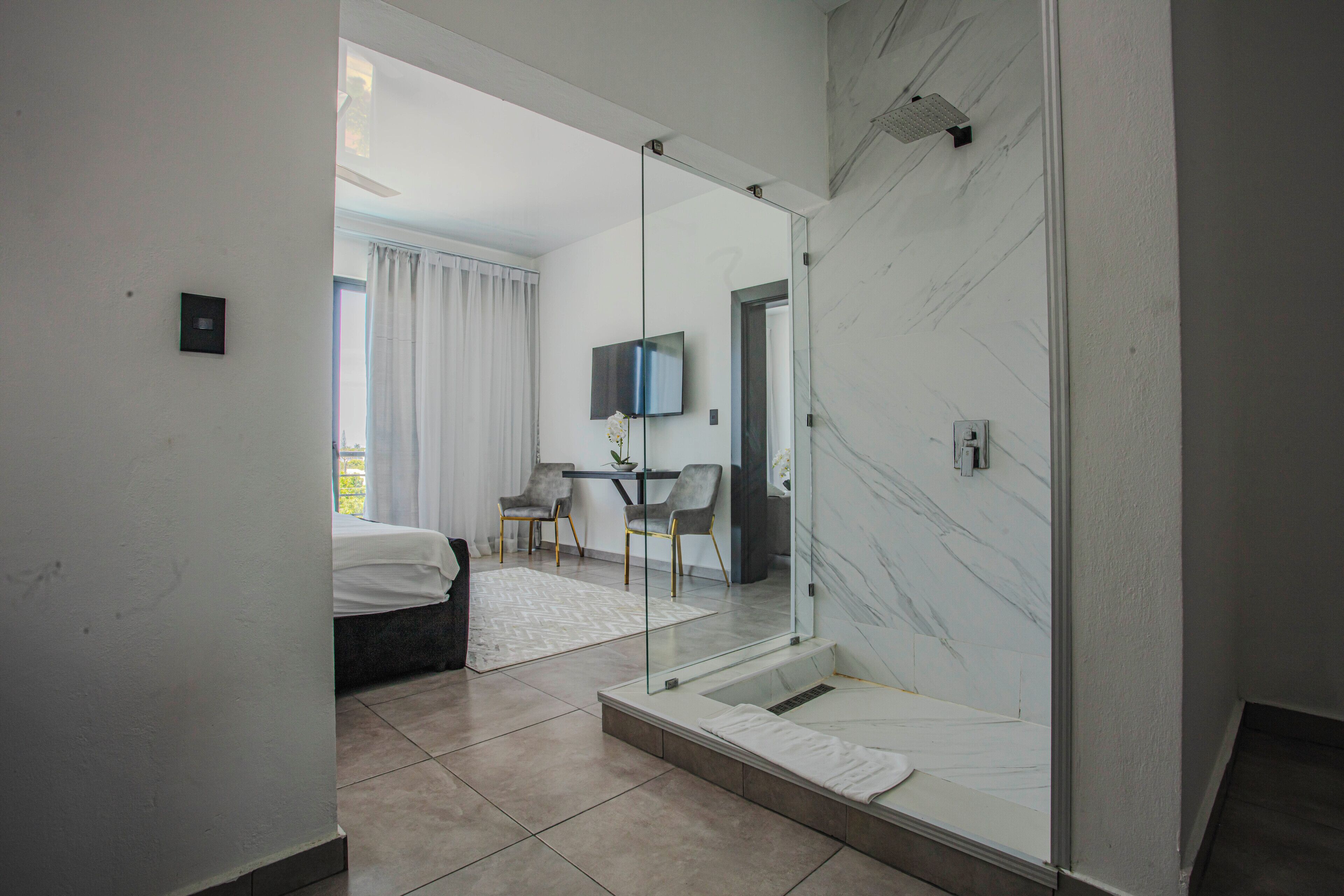 デラックス アパートメント | 高級寝具、セーフティボックス (室内)、客室ごとに異なる装飾、客室ごとに異なるインテリア