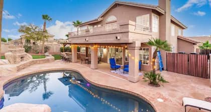 Pool and Jacuzzi + Rock slide + FUN amenities for all!