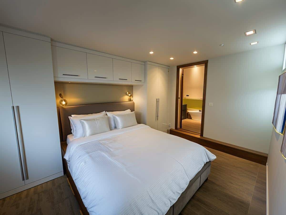 2 chambres, fer et planche à repasser, lit parapluie, Wi-Fi gratuit