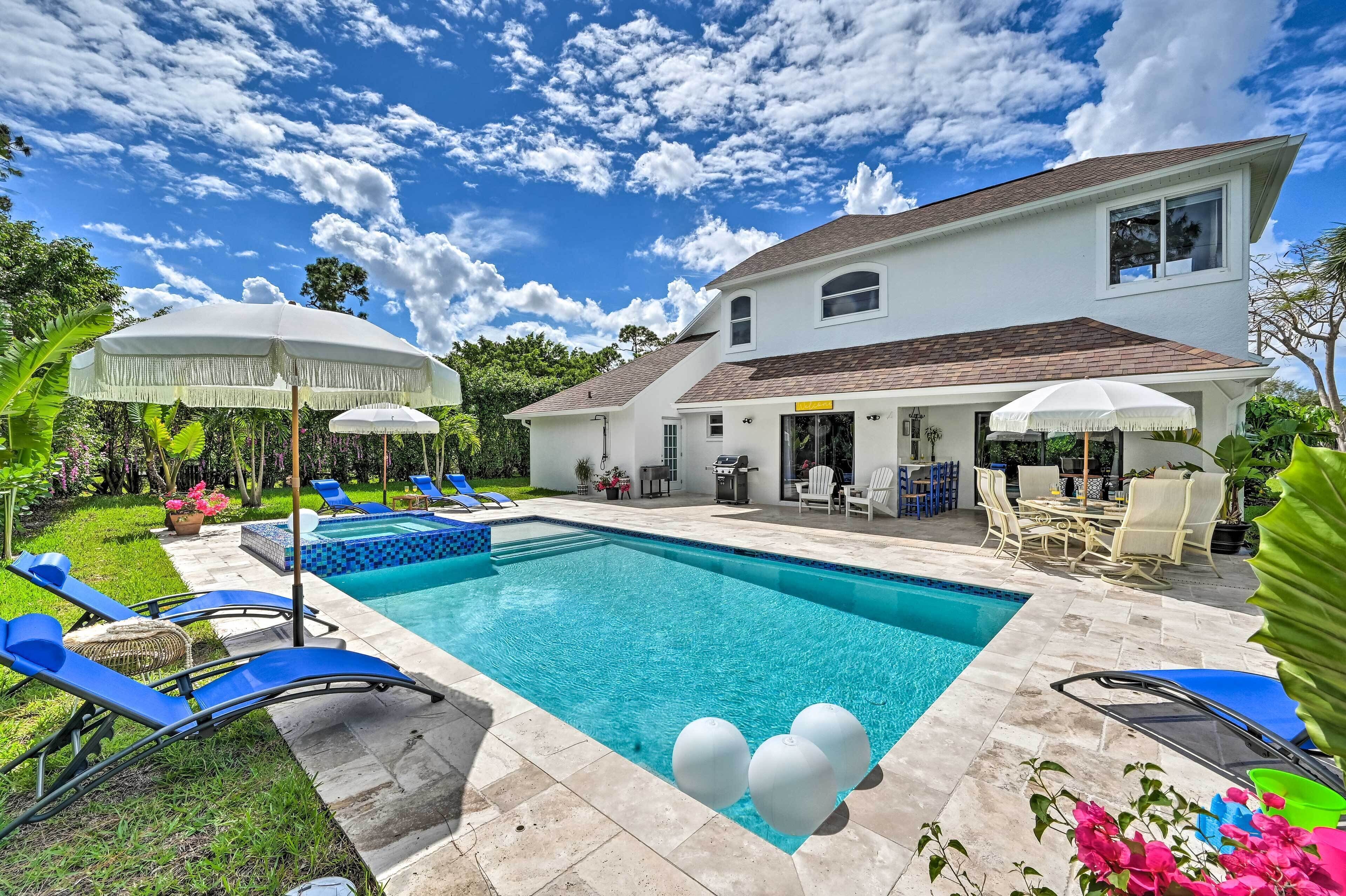 Modern Naples Oasis w/ Saltwater Pool & Spa!
