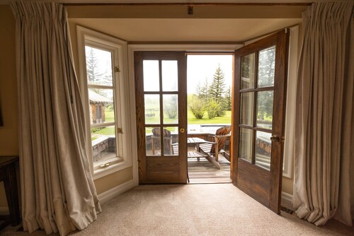 Experience Rustic Luxury at a Working Cattle Ranch